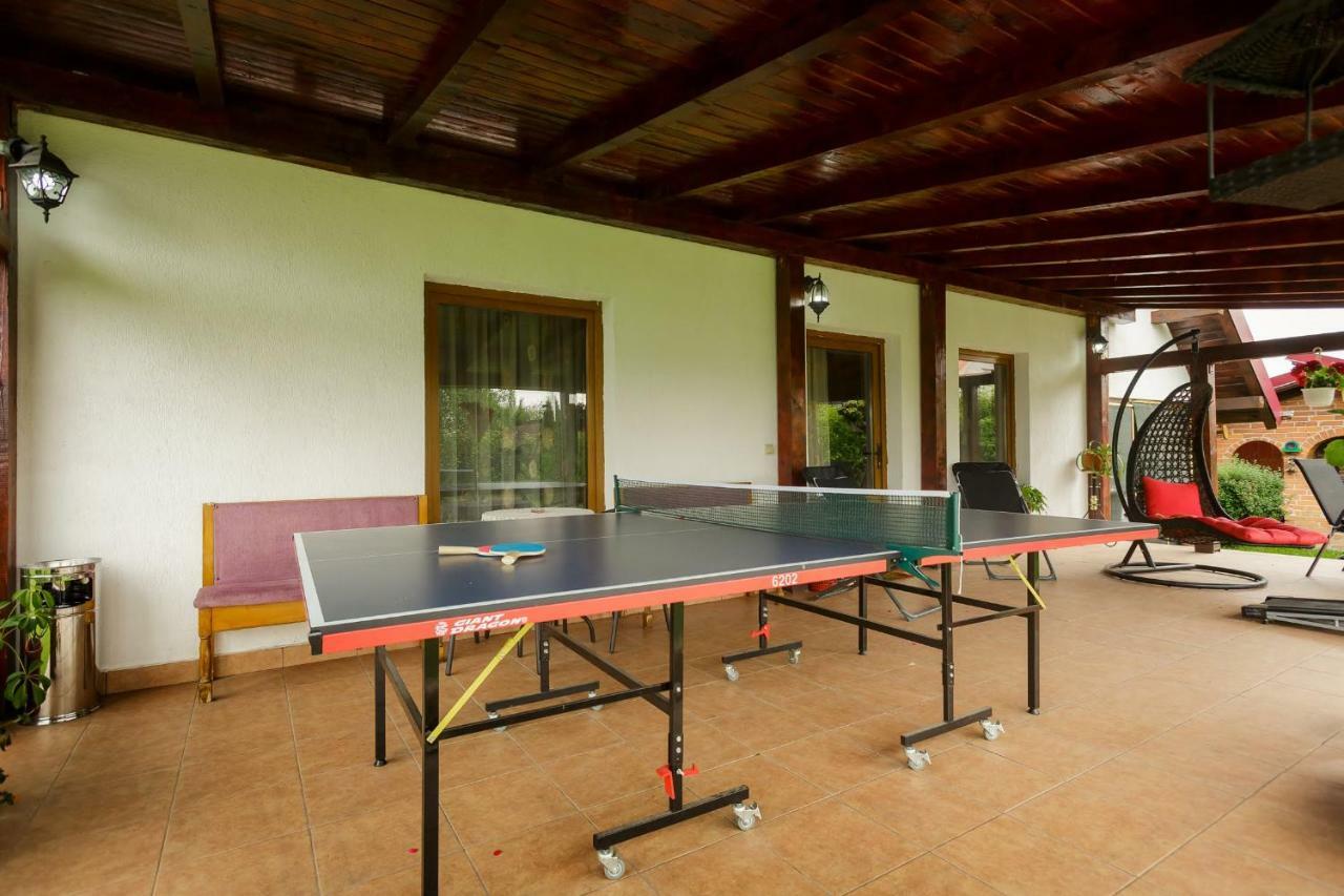 Casa Florilor Hotel Curtea De Arges Exterior photo