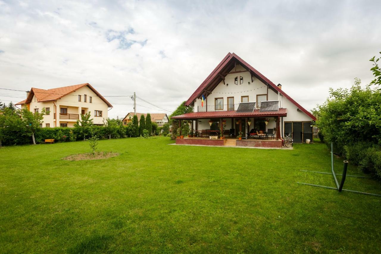Casa Florilor Hotel Curtea De Arges Exterior photo